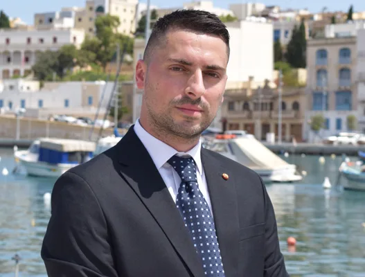 Etienne 2025
